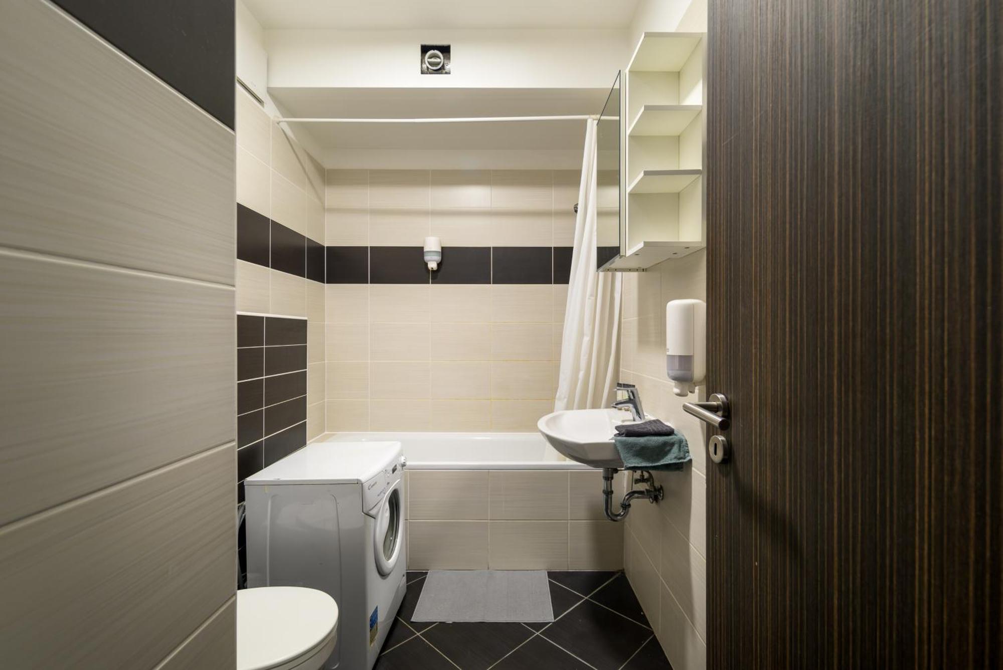 Sun Resort Residential Suite-Free Parking Garage Same Building Βουδαπέστη Εξωτερικό φωτογραφία